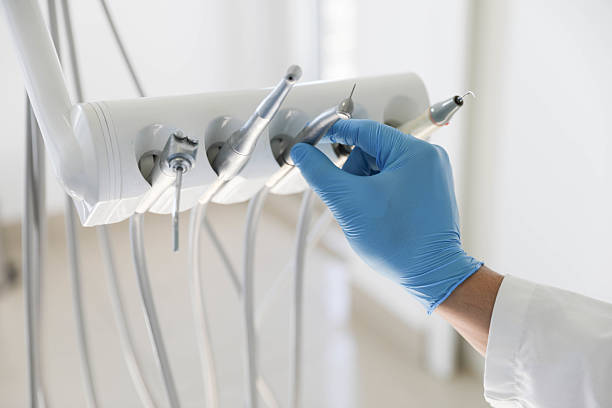 Professional Dental Crowns And Bridges technician working in Vinton, IA